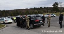 Policajn zabezpeenie nvtevy nelnka G OS Litvy