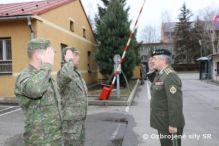 Generl Maxim na kontrole tvarov na vchode Slovenska